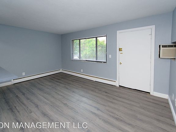 4th image of 2841 Cypress Way APT 4