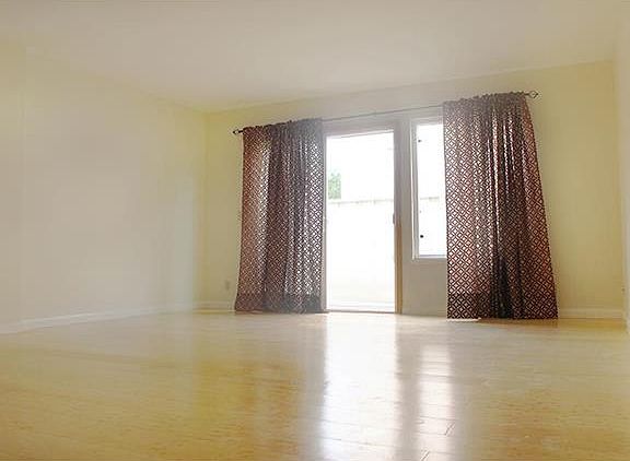 4th image of 2760 Kilconway Ln