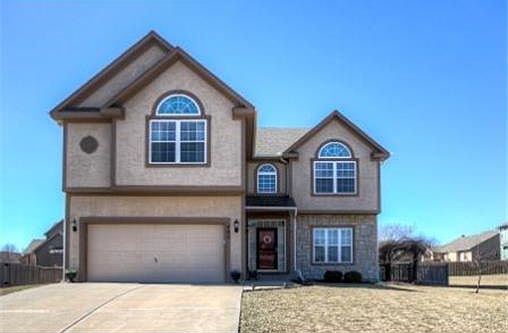 1st image of 402 Lakeview Dr
