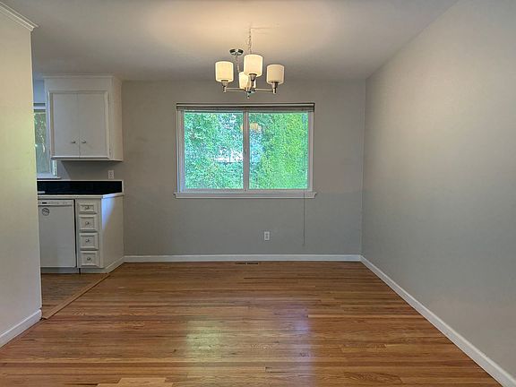 4th image of 16644 SE 16th St