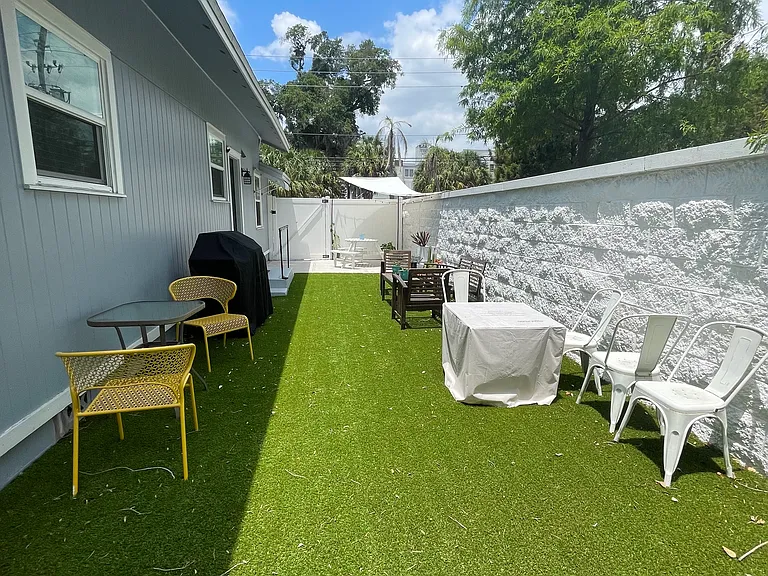 803 10th St N — Photo 5