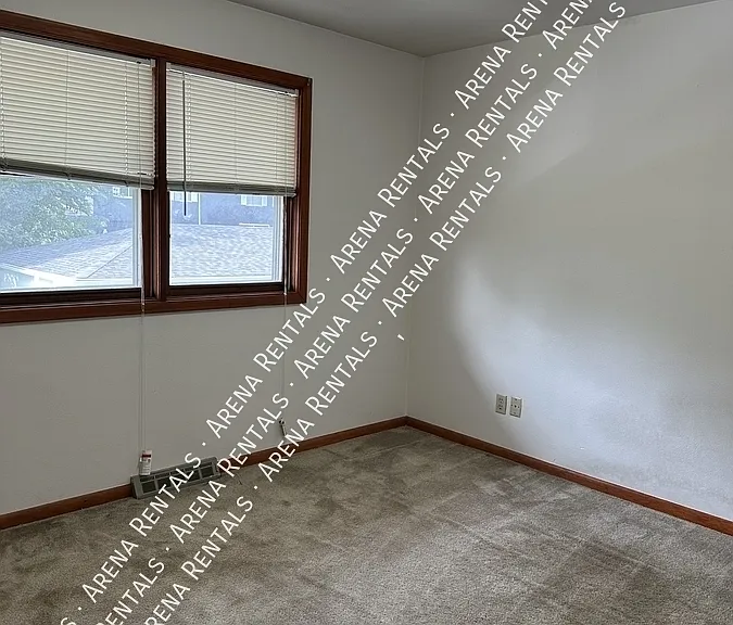 4320 Crawford Dr #4 — Photo 8
