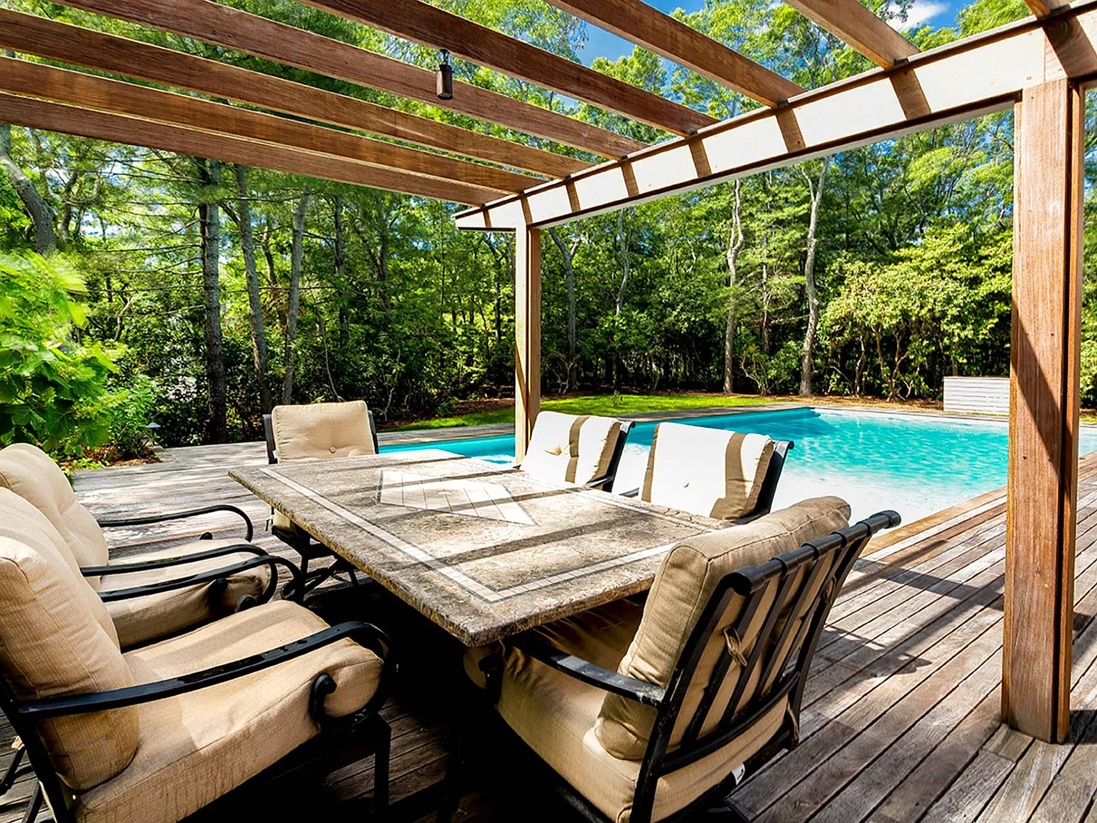 Pool Days, Beach Mornings, Hamptons Nights — Photo 2