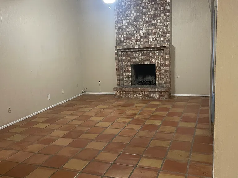 5757 Lawndale Dr #B — Photo 7