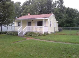 1406 E Williamson St, Burton, MI 48529