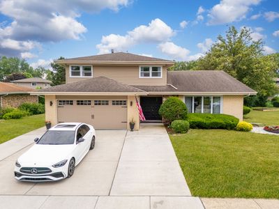 8515 Broadmoor Dr, Palos Hills, IL, 60465
