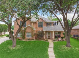 1905 Lakeway Dr, Rowlett, TX 75088