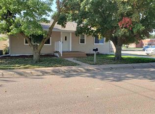 435 E 2nd St, Minden, NE 68959