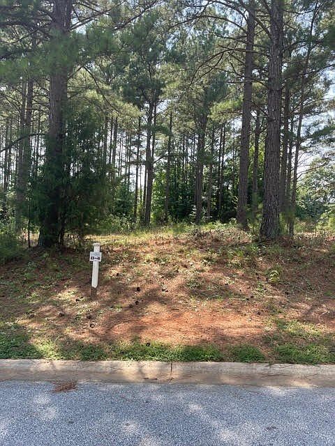 2nd image of 412 Oakmonte Cir