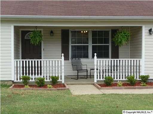 1st image of 1042 Sharpsburg Dr SE