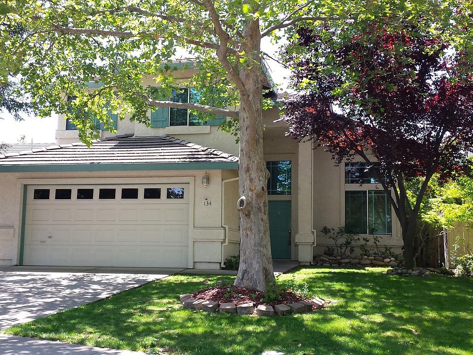 1st image of 134 Oxburough Dr