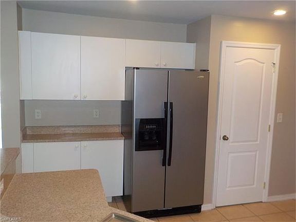 4th image of 4141 NE 21st Pl