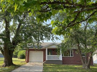 2811 E 15th St, Joplin, MO 64804