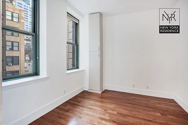 Rented by New York Residence | media 18