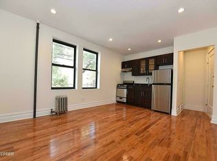 3220 34th Ave APT 4A, Astoria, NY 11106
