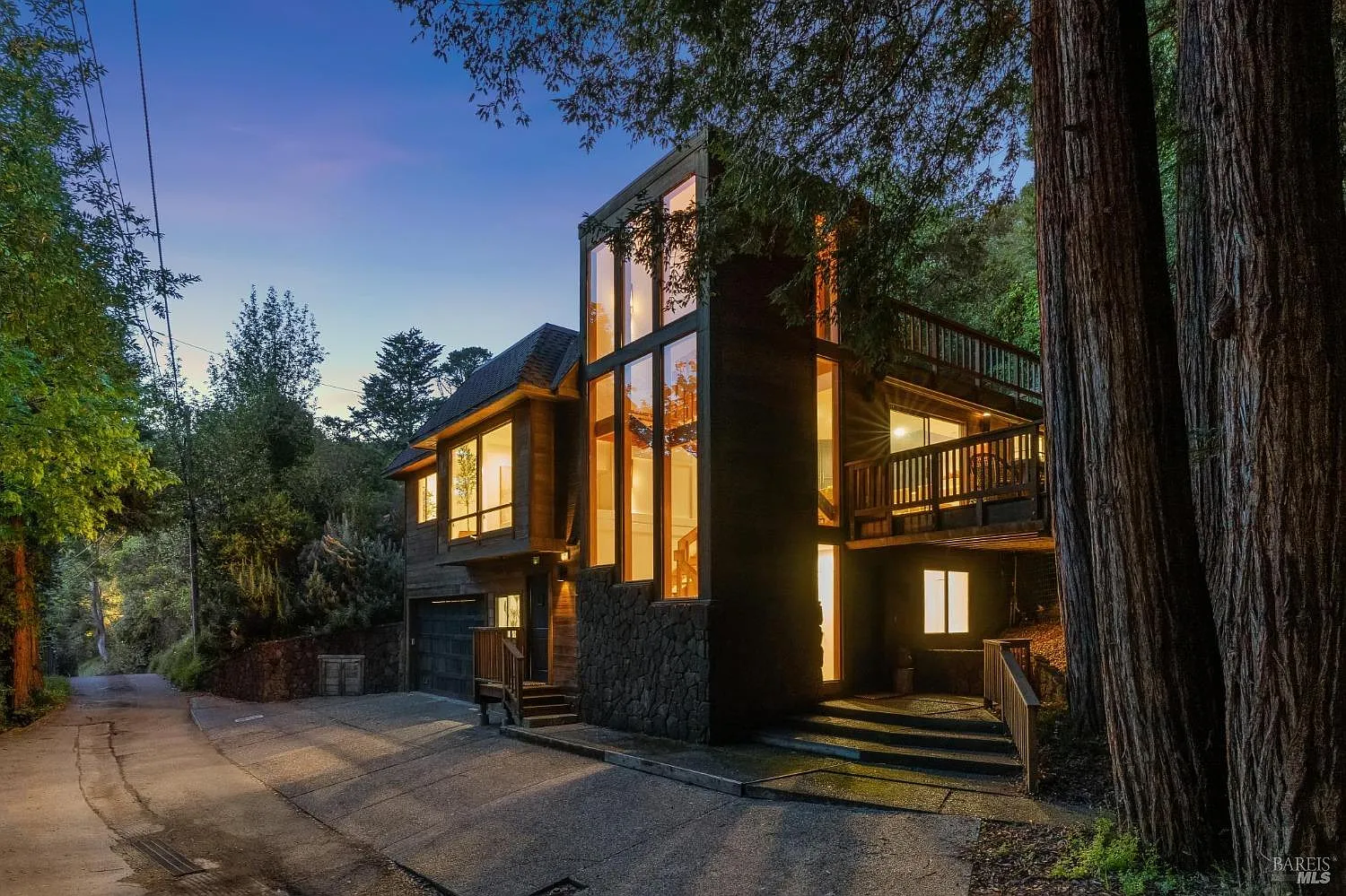 101 Coronet Avenue photo 1