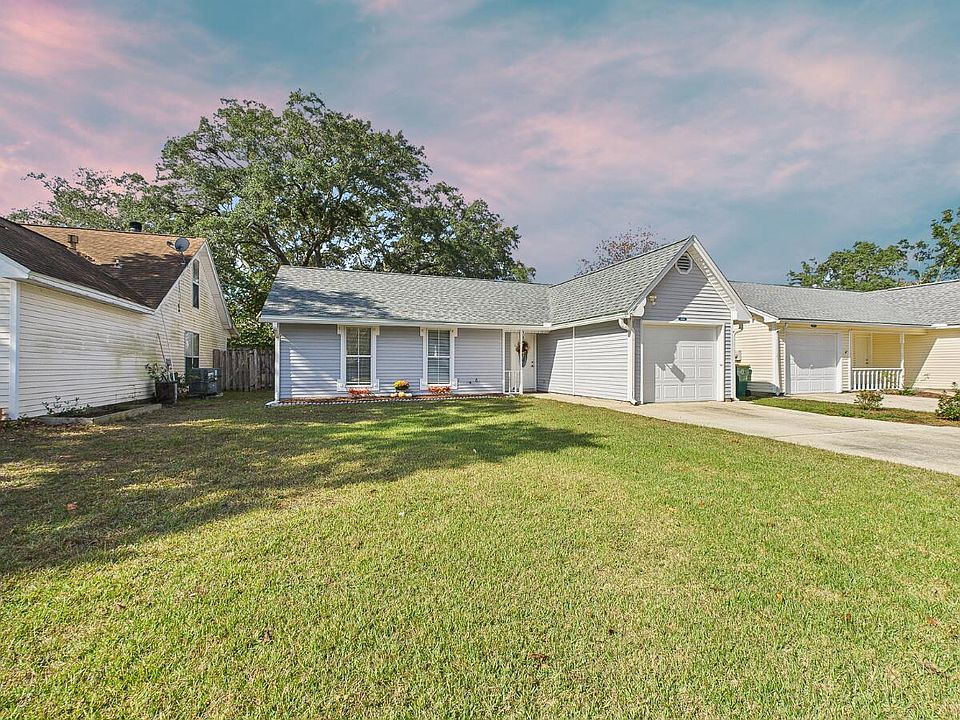 1st image of 3018 Blue Pine Ln