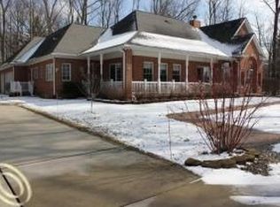 20110 Merriman Rd, Livonia, MI 48152