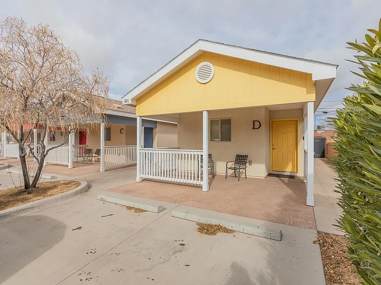800 Sherwood Dr — Photo 23