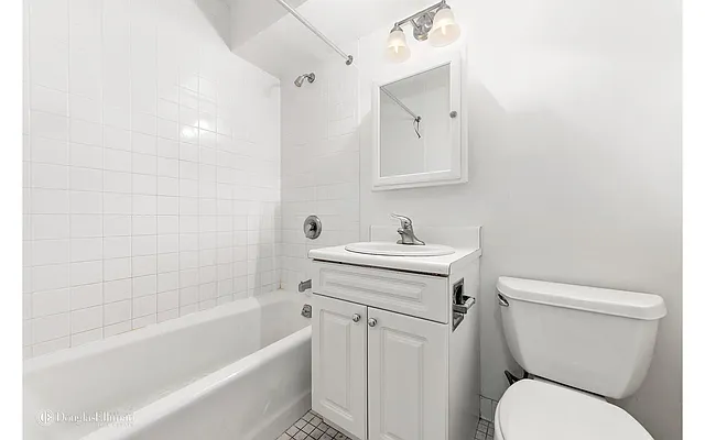 Rented by Douglas Elliman | media 15