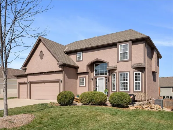 16026 W 160th St, Olathe, KS 66062