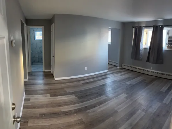 105 18th Ave SW #3, Minot, ND 58701