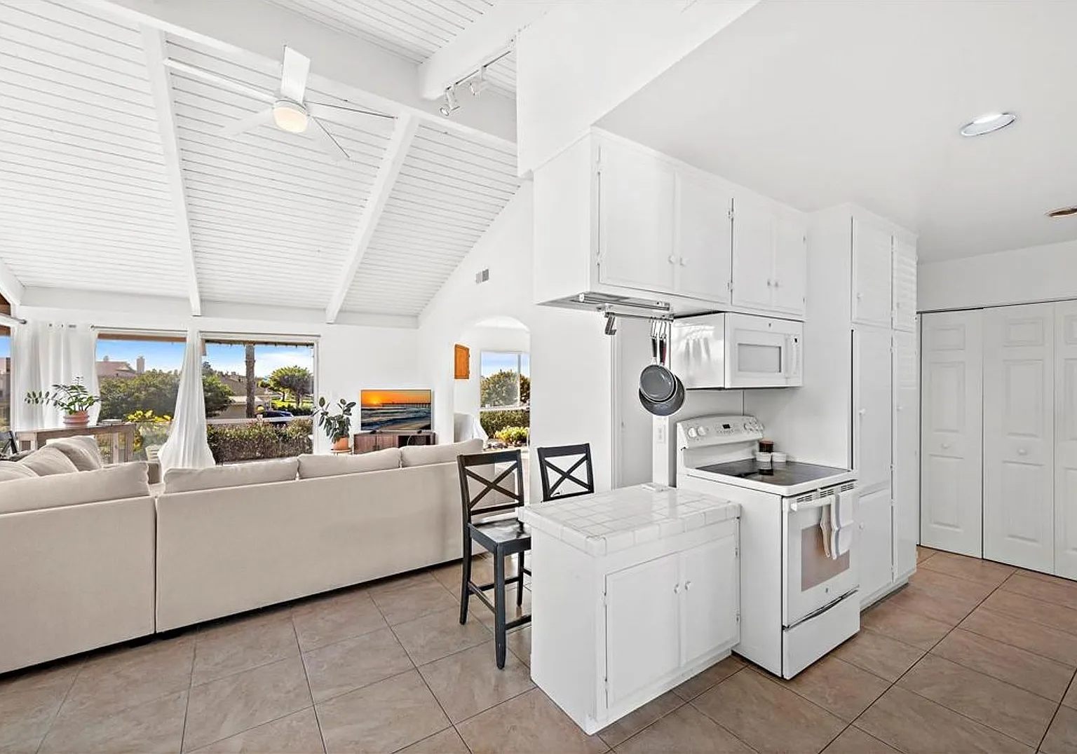55+ Community in San Clemente — Photo 4