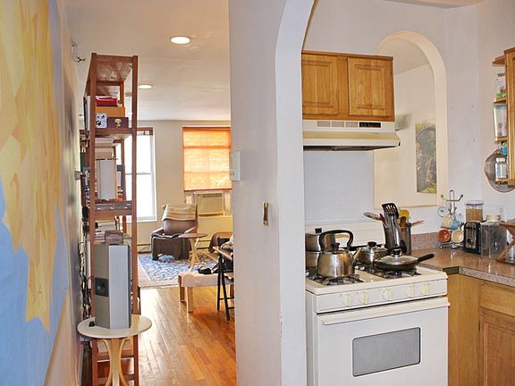3rd image of 57 Saint Pauls Ave #101