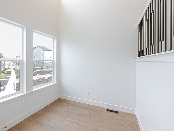 4th image of 806 N Danvers Dr #671