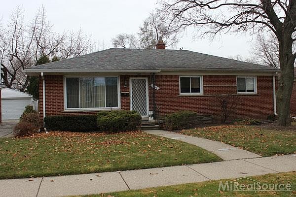 1st image of 23610 Cloverlawn St