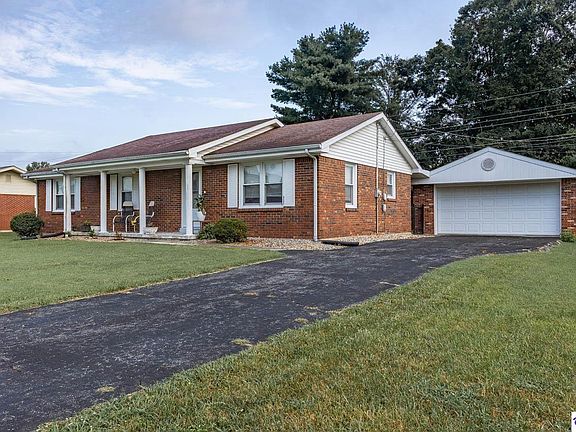 2nd image of 208 Shawnee Dr