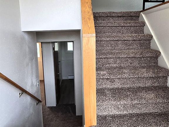 5th image of 1400 Broadway St