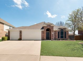 602 Primavera Dr, Arlington, TX 76002