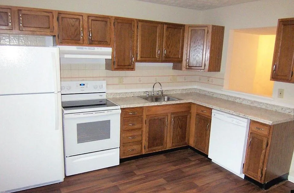 2 bed, 1110 sqft, $1,899 — Photo 3