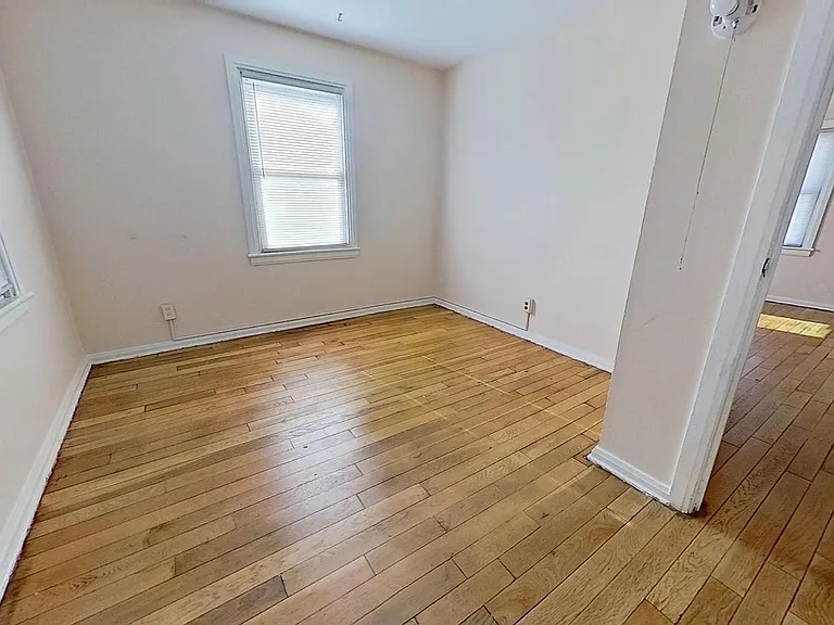889 Tioga St #1 — Photo 6