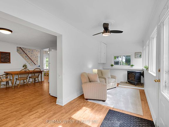 4th image of 21 Mill St