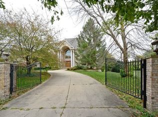11 Cutters Run, South Barrington, IL 60010