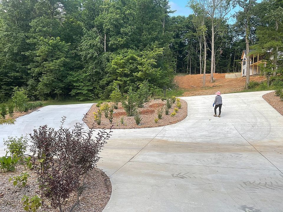 2nd image of 134 River Pointe Dr