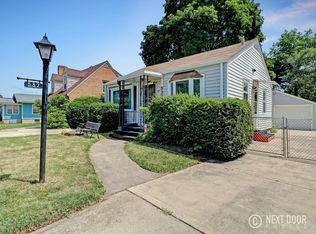 537 Cleveland Ave, Elgin, IL 60120