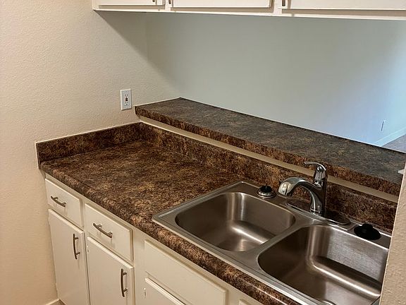 4th image of 10231 Pinewood Ave APT 9