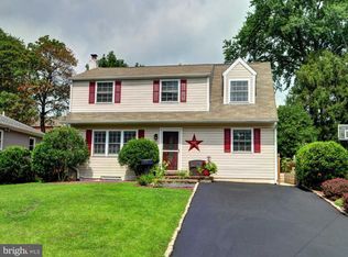 313 Inman Ter, Willow Grove, PA 19090