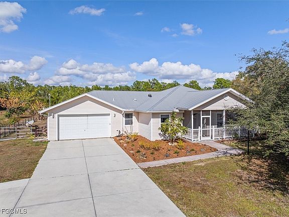 3rd image of 9851 Merle Dr
