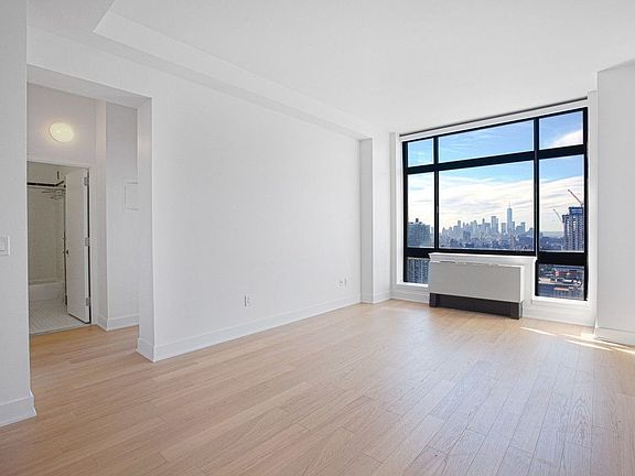 4th image of 420 W 42nd St Ph F