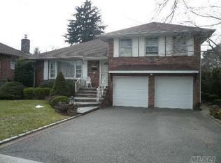 2438 McCord Ave, Merrick, NY 11566