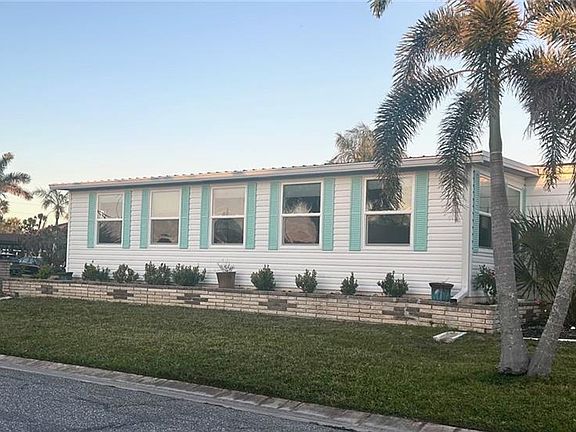 3rd image of 281 Harbor Isles DR