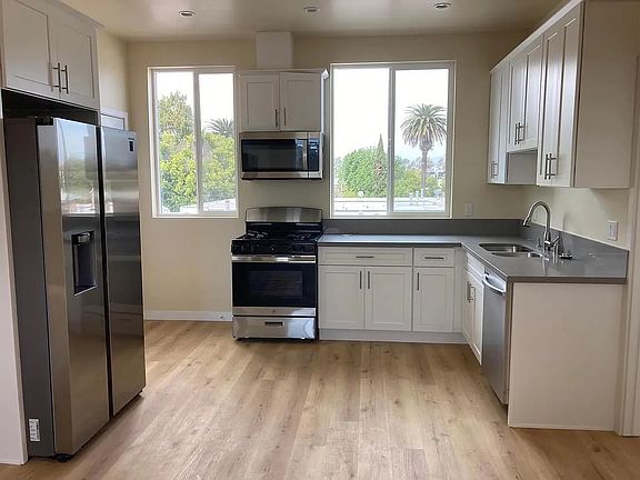 2nd image of 2726 S Cochran Ave APT 202