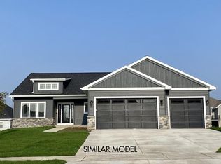 445 Foxfield Ct, Oregon, WI
