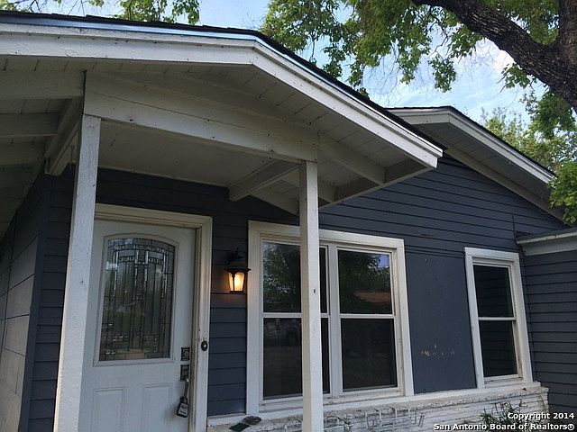 1st image of 534 REXFORD DR