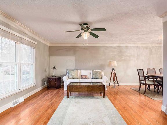 5th image of 11448 Forest Lane Ave NW