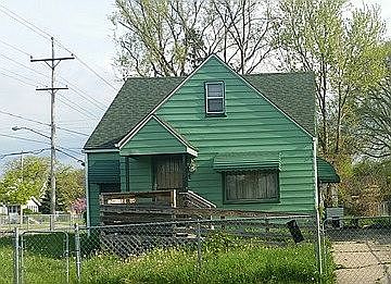 1st image of 646 W Marengo Ave
